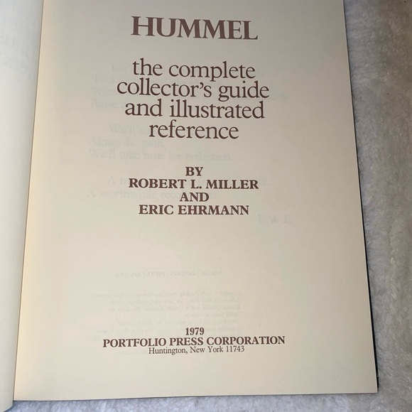 Hummel The Complete Collector’s Guide & Illustrated Reference HC Book 1979 - Picture 12 of 13